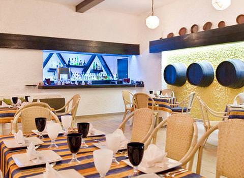 El Cid Castilla Beach Hotel Restaurant 1