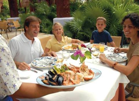 Family Meals At Iberostar Paraiso Maya Restaurant